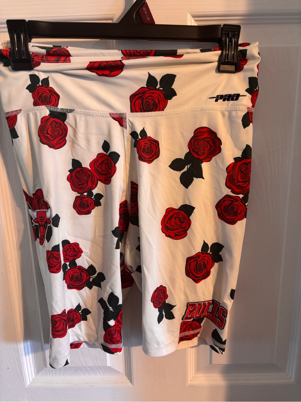 Chicago Bulls Floral Compression Shorts - Red & Dark Green Roses on Cream